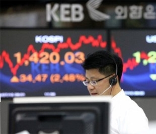 Sau 53 năm kể từ khi thị trường chứng khoán Hàn Quốc được thành lập, đây là lần đầu tiên FTSE nâng thị trường này lên mức phát triển - Ảnh: AP.