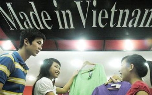 4 tháng đầu năm, tổng mức bán lẻ hàng hoá và doanh thu dịch vụ tiêu dùng (đã loại trừ yếu
 tố tăng giá tiêu dùng) tăng 4,6%, cao hơn tốc độ tăng 4,5% của quý 1.