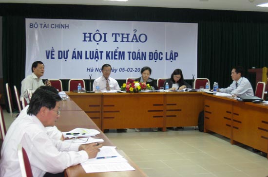 Lãnh đạo Bộ Tài chính, VACPA, các doanh nghiệp kiểm toán tại buổi hội thảo ngày 5/2.