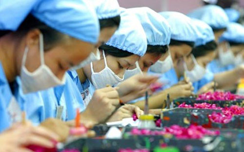 WB dự báo tăng trưởng GDP của Việt Nam trong năm 2012 vào khoảng 5,2% và trong năm 2013 sẽ là khoảng 5,7%. 