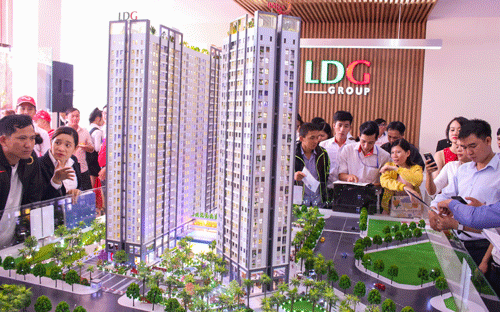 Ngay khi vừa công bố ra thị trường vào cuối tháng 8, Khu căn hộ thông 
minh ven sông Saigon Intela đã gây chú ý nhờ thông điệp căn hộ đạt 6 
tiêu chuẩn thông minh.