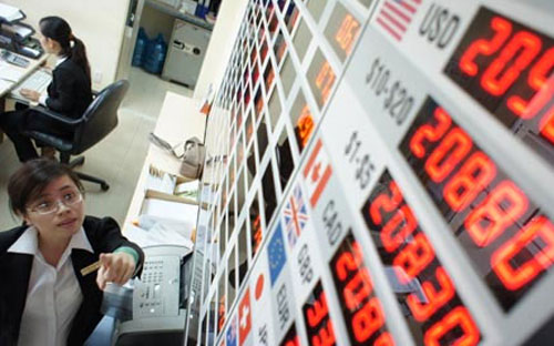 Một kết quả nổi bật là dự trữ ngoại hối tăng, cao gấp đôi cuối năm 
trước, gần đạt mức 12 tuần nhập khẩu - ranh giới an toàn theo thông lệ 
quốc tế - Ảnh: TT. 