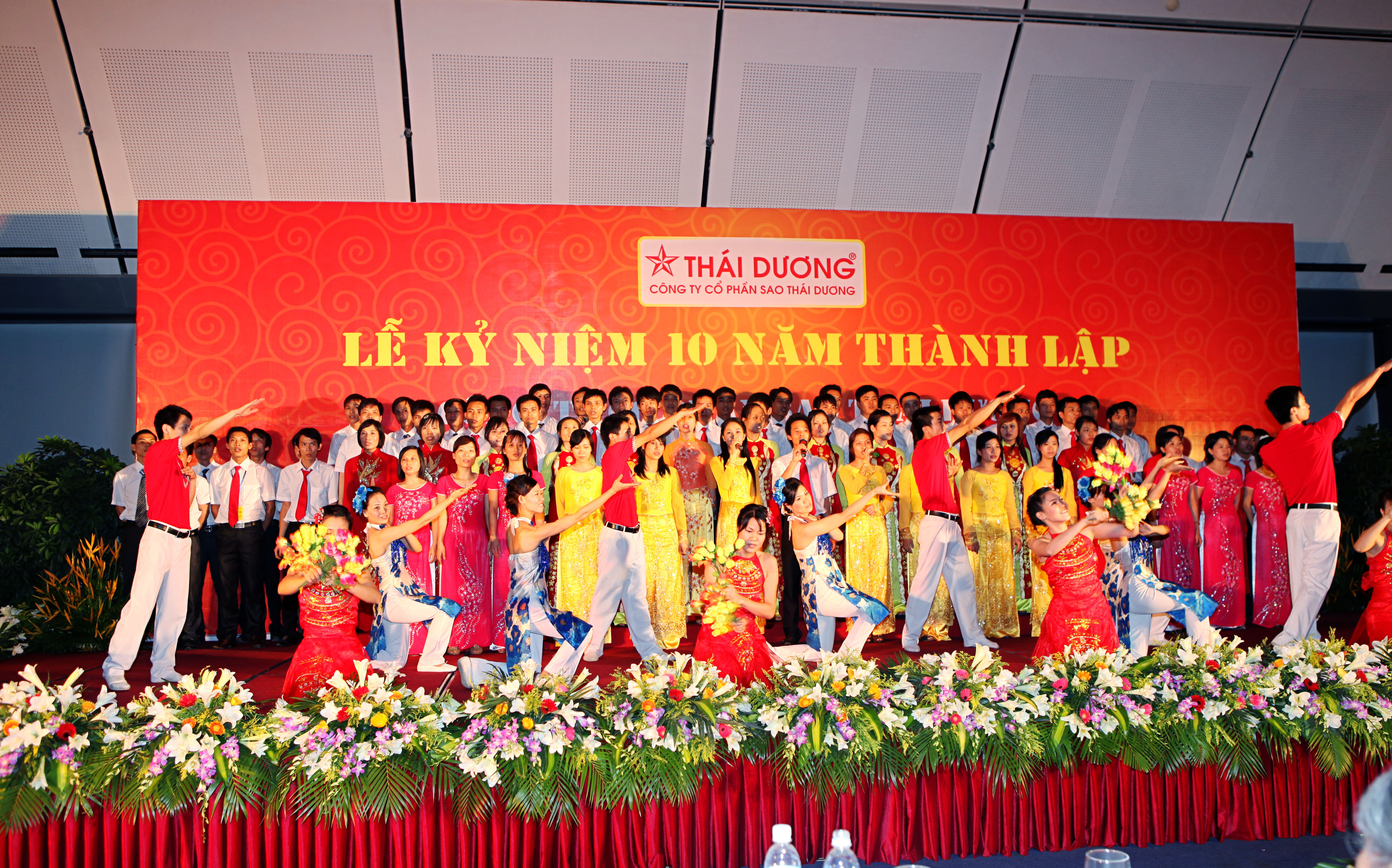 Lễ kỷ niệm 10 thành lập của Công ty Cổ phần Sao Thái Dương.<br>