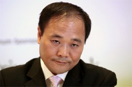 Chủ tịch Geely Lí Thư Phúc - Ảnh: Reuters.