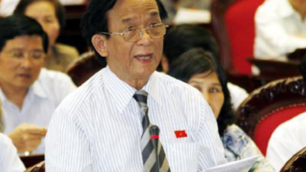 Bộ trưởng Bộ Tài chính trả lời chất vấn về chi phí Đại lễ