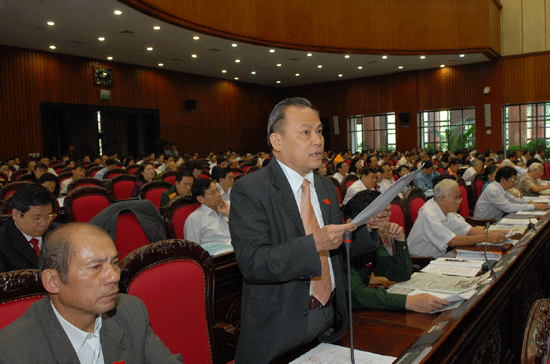 Một phiên chất vấn tại kỳ họp Quốc hội thứ sáu - Ảnh: TTXVN.