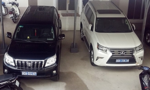 Ba bộ vào cuộc làm rõ vụ doanh nghiệp tặng xe sang cho tỉnh