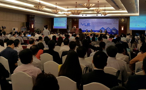 Hiện, nhiều doanh nghiệp xuất nhập khẩu trong nước đang phải chịu các loại chi phí cao, đây là thông tin mà Thứ trưởng Bộ Công Thương, ông Trần Tuấn Anh cho biết tại diễn đàn.