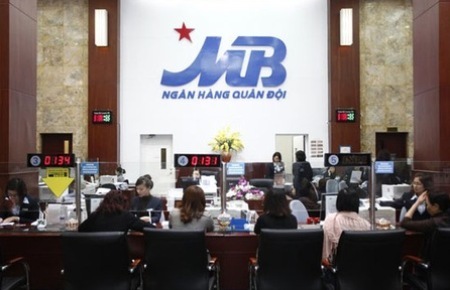Phát triển mô hình tập đoàn tài chính theo hướng xây dựng một chu trình cung cấp dịch vụ khép kín sẽ giúp nâng cao năng lực cạnh tranh cũng như sức mạnh của các ngân hàng Việt Nam trên thị trường.