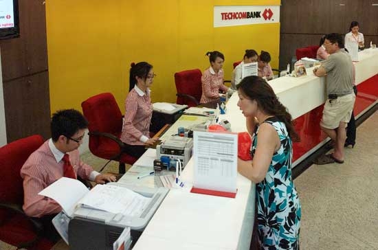 Techcombank hiện phục vụ hơn 2,3 triệu khách hàng cá nhân và hơn 66.000 khách hàng doanh nghiệp.