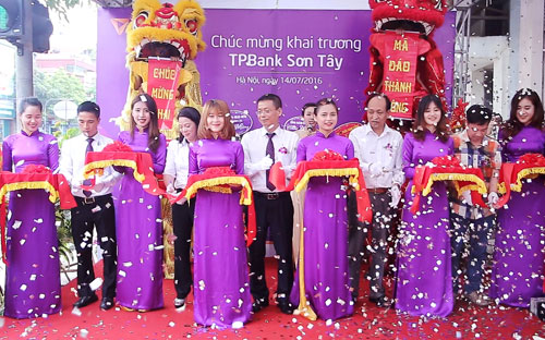TPBank Sơn Tây có nhiều lợi thế về giao thương, phát triển các dịch vụ, sản phẩm tài chính cho các tổ chức doanh nghiệp và người dân trên địa bàn.
