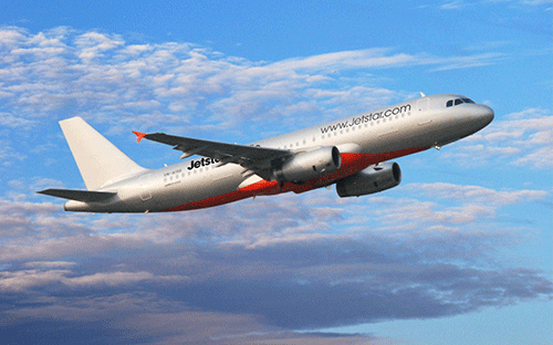 <div><span style="font-family: 'Times New Roman'; font-size: 15px;">Đại diện Jetstar Pacific cho biết, theo kế hoạch, Jetstar Pacific sẽ nhận thêm 2 máy bay Airbus A320, một chiếc vào đầu tháng 12, và chiếc tiếp theo dự kiến sẽ nhận vào cuối tháng 1/2014.&nbsp;</span></div>