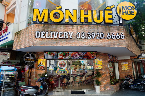 Huy Vietnam đang cố gắng huy động tài chính từ thị trường nước ngoài để có vốn đầu tư phát triển chuỗi nhà hàng của họ, tiêu biểu là Món Huế - hiện phát triển mạnh tại Hà Nội và Tp.HCM. Công ty này muốn mở rộng hoạt động của Món Huế ra nhiều tỉnh thành khác.