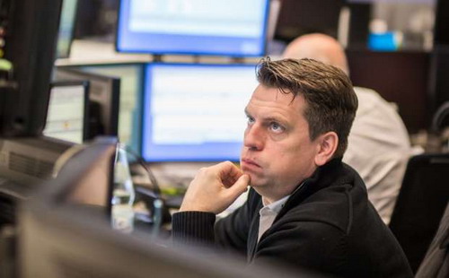 Khi rút tiền ra khỏi các quỹ chứng khoán, nhà đầu tư lại đổ tiền vào quỹ trái phiếu - Ảnh: Financial Post.<span style="font-size: 14.6667px;"></span>