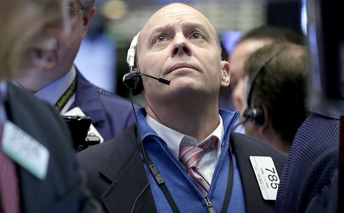 Chỉ số Stoxx 600 của thị trường chứng khoán châu Âu mất 7% và như vậy có phiên giảm sâu nhất tính từ năm 2008 - Ảnh: Investors.