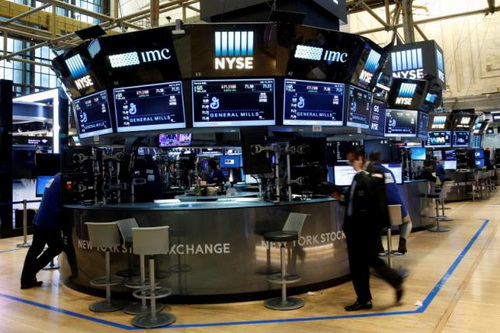 CEO của BlackRock cảnh báo rằng đà tăng điểm trên thị trường có thể không được duy trì lâu nếu kết quả lợi nhuận doanh nghiệp thời gian sắp tới gây thất vọng - Ảnh: Reuters.