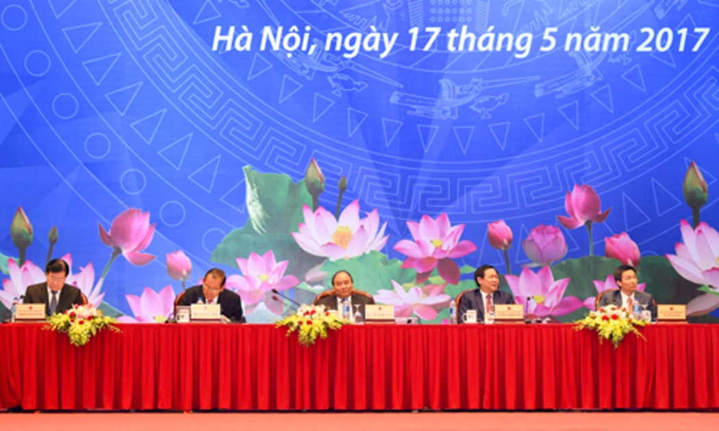 Chủ trì hội nghị sáng 17/5, Thủ tướng khẳng định: Chính phủ, luôn nhất quán chủ trương kiến tạo môi trường kinh doanh công bằng, thân thiện, khuyến khích đầu tư, bảo đảm thực thi pháp luật và không ngừng cải cách thủ tục hành chính.
