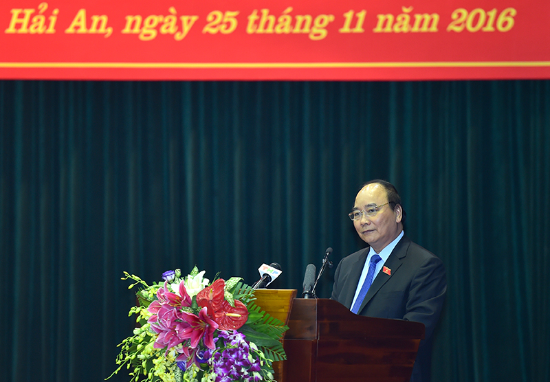 Thủ tướng Nguyễn Xuân Phúc tiếp xúc cử tri Hải Phòng ngày 25/11.<br>