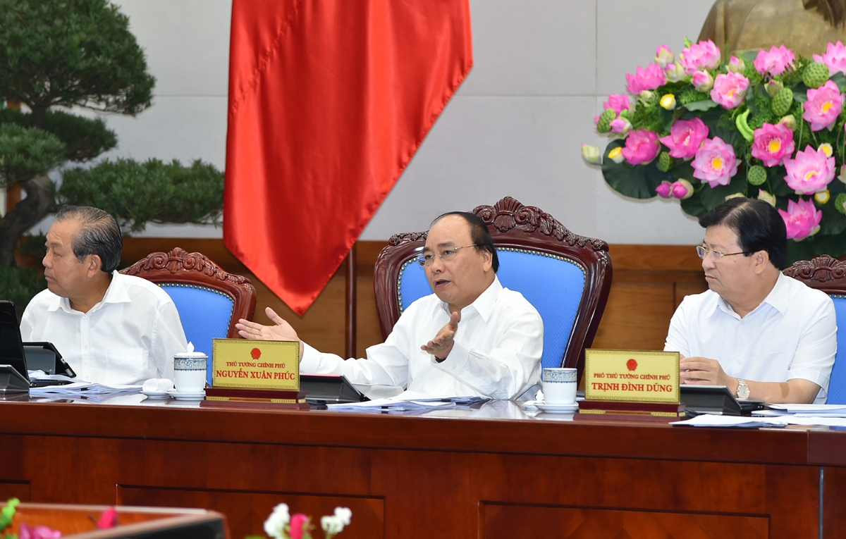 Trong hai ngày 3-4/7/2017, Thủ tướng Nguyễn Xuân Phúc chủ trì phiên họp Chính phủ thường kỳ tháng 6/2017.