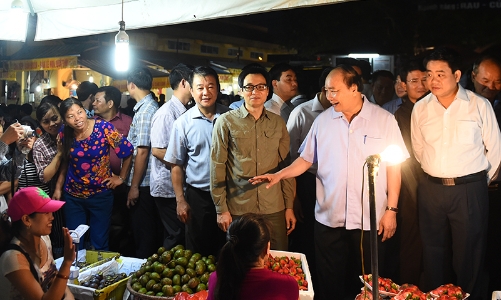 Khi Thủ tướng...đi chợ