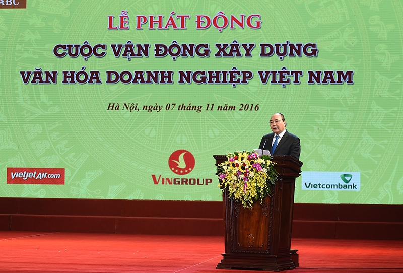 Thủ tướng phát biểu tại sự kiện<b> </b>công bố Ngày Văn hóa doanh nghiệp Việt Nam, tối 7/11.<br>