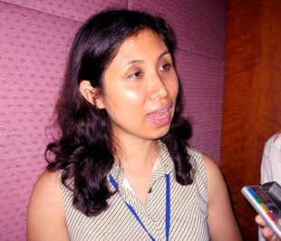 "Vì không đủ tiền để sống nên người ta nghĩ đến cách khác và cách đó dẫn người ta đến tham nhũng." - Ảnh: Anh Quân