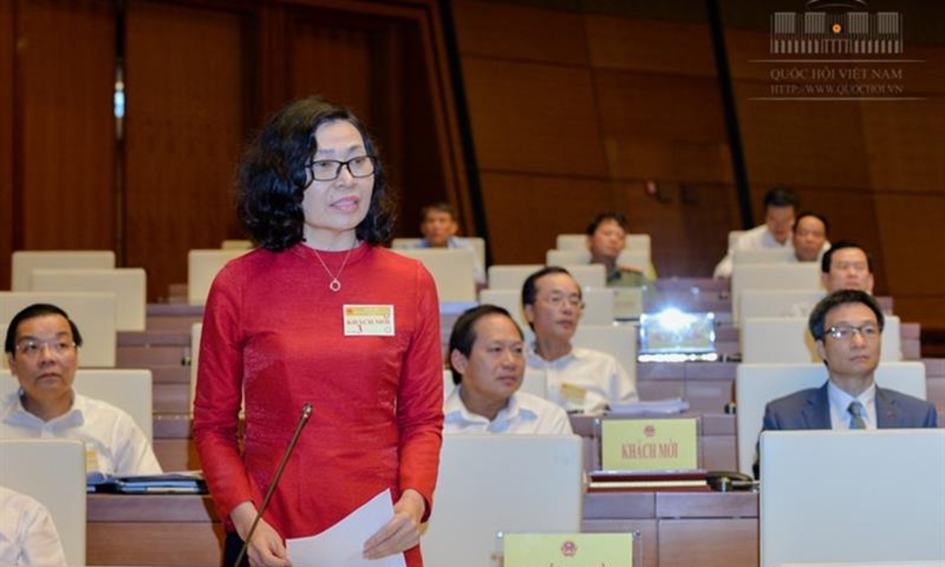 Tổng giám đốc Bảo hiểm Xã hội Việt Nam Nguyễn Thị Minh tham gia giải trình - Ảnh: Quochoi.vn.