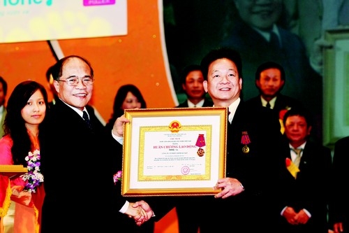 Sự kiện này càng trở nên đặc biệt khi năm 2013 là năm đánh dấu chặng 
đường 20 năm phát triển dưới sự lãnh đạo của Chủ tịch
 Đỗ Quang Hiển cùng với sự góp sức của toàn thể ban lãnh đạo và cán bộ 
nhân viên Tập đoàn.