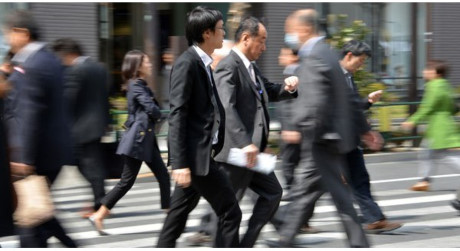 Thị trường việc làm Nhật hiện cũng đang phát đi nhiều tín hiệu tích cực - Ảnh: Bloomberg.