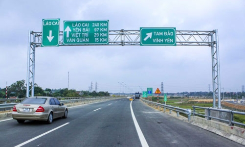 Sẽ bán quyền thu phí cao tốc Nội Bài - Lào Cai