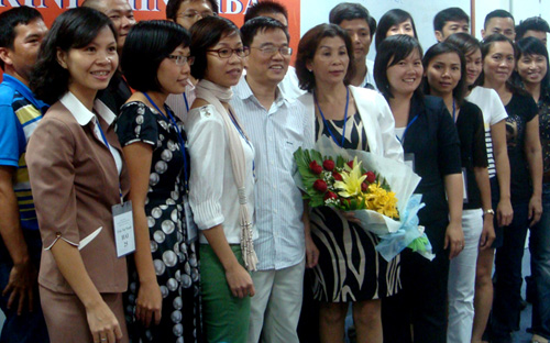 Các nữ CEO và trưởng phòng trong lễ khai giảng Mini MBA khóa 33.