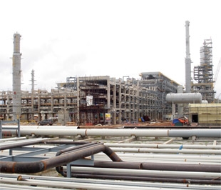 Từ ngày 28/8 - 27/9/2009, bà Nguyễn Kim Mai, vợ ông Lê Chung Dũng - Phó tổng giám đốc Tổng công ty Cổ phần Xây lắp dầu khí Việt Nam (mã PVX-HNX) đăng ký bán 150.000 cổ phiếu.