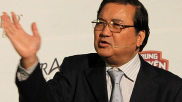 “Ngân hàng còn dùng hai sổ sách, nợ xấu sẽ không bao giờ dừng”