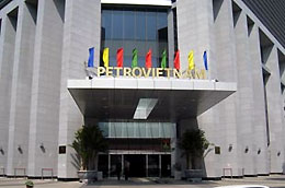 Sau chuyển nhượng này, tỷ lệ sở hữu của Petro Vietnam tại PVC giảm từ 51,21% xuống còn 41,21%.