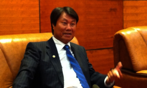 Cà phê cuối tuần: “Tôi chẳng thấy gì đáng ngại”