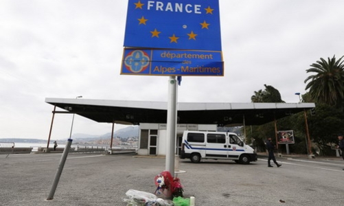 Pháp đối diện nguy cơ bị khủng bố sinh, hóa học