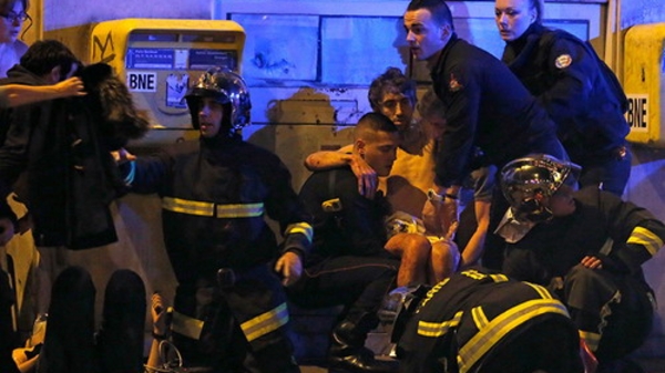 Nghi vấn kẻ khủng bố Paris nằm trong dòng người nhập cư