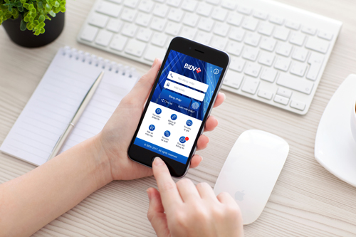 QR Pay là công nghệ mới được BIDV triển khai trên ứng dụng BIDV 
SmartBanking dành cho các thiết bị di động thông minh trên hệ điều hành 
iOS, Android. <br>