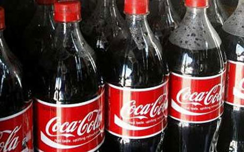 Với các khoản đầu tư mở rộng hoạt động trong vòng 3 năm qua tại Việt 
Nam, Coca-Cola đã tăng được công suất cả về sản lượng và phân phối - Ảnh: Reuters.<br>