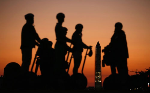 Hãng nghiên cứu IHS dự đoán, nếu chính phủ đóng cửa trong 
một tuần, GDP quý 4 sẽ chỉ tăng 2%, nếu dài hơn thì có thể còn 0,9-1,4% - Ảnh: Reuters.<br>