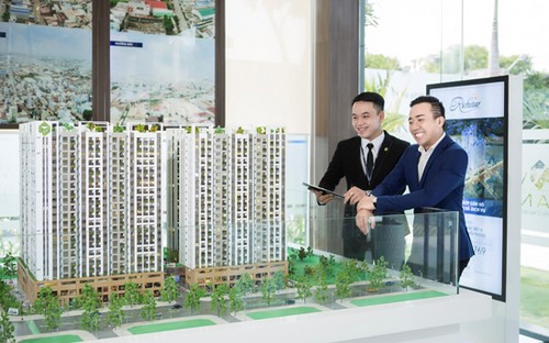 RichStar tọa lạc ở vị trí được ví như là “trái tim” của quận Tân Phú, ngay mặt tiền giao lộ Hòa Bình, Tô Hiệu, Tp.HCM.<br>