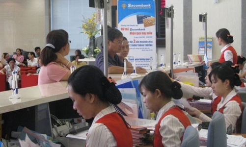 Ngân hàng đầu tiên báo lãi tháng 1/2013