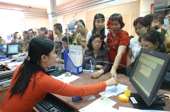 6 tháng đầu năm, nguồn thu từ dịch vụ của Sacombank tiếp tục tăng, trong khi nguồn từ kinh doanh ngoại hối cũng đã tăng trở lại.