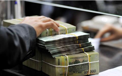 Càng đến cuối năm 2012, ngành tài chính đã dốc toàn lực để hoàn thành nhiệm vụ thu ngân sách nhưng con số vượt thu cũng chỉ vỏn vẹn 0,3%. <br>