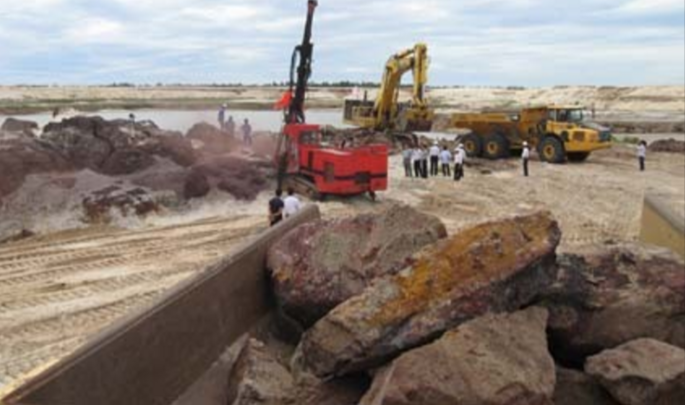 Mỏ sắt Thạch Khê từng thu hút nhiều nhà đầu tư, nhưng họ đều lần lượt rời bỏ.