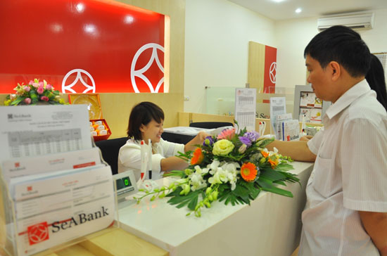 Khách hàng có thể mở tài khoản tiết kiệm, trong đó tiền được chuyển trực tiếp từ tài khoản tiền gửi thanh toán sang tài khoản tiết kiệm thông qua internet.