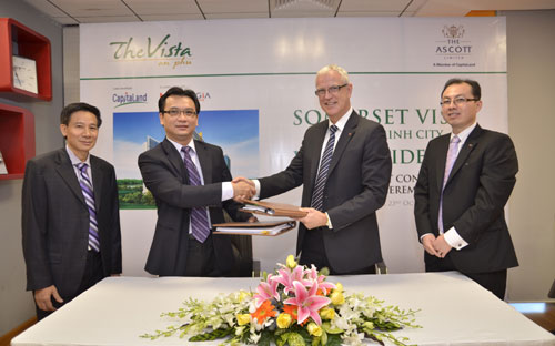 Lễ ký kết của The Ascott Limited với đối tác.