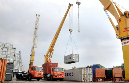 Trong 7 tháng qua, Việt Nam đã nhập khẩu từ Mỹ với kim ngạch hơn 2,77 tỷ USD, chủ yếu là các mặt hàng dùng làm nguyên liệu phục vụ cho các ngành sản xuất ở trong nước - Ảnh minh họa.