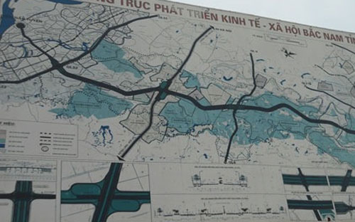 Dự án trục phát triển kinh tế Nam Bắc có quyết định triển khai từ năm 2008 nhưng đến nay chưa thể hoàn thành vì vướng quy hoạch.<br>