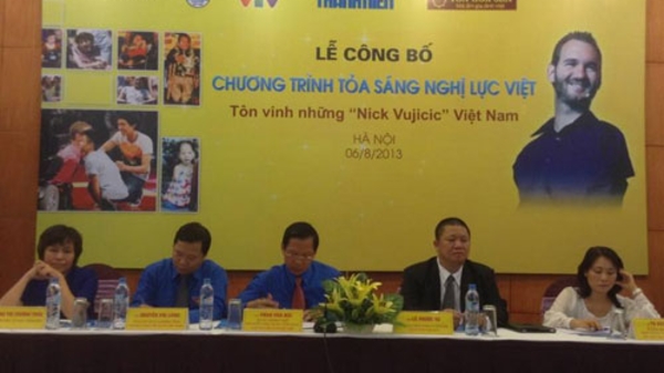 Tôn Hoa Sen tiếp tục hành trình “Nick đến Việt Nam”